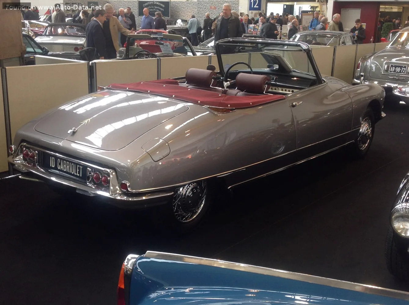 Citroen ID ID Cabriolet 19 P (75 лс) 1964 - 1965