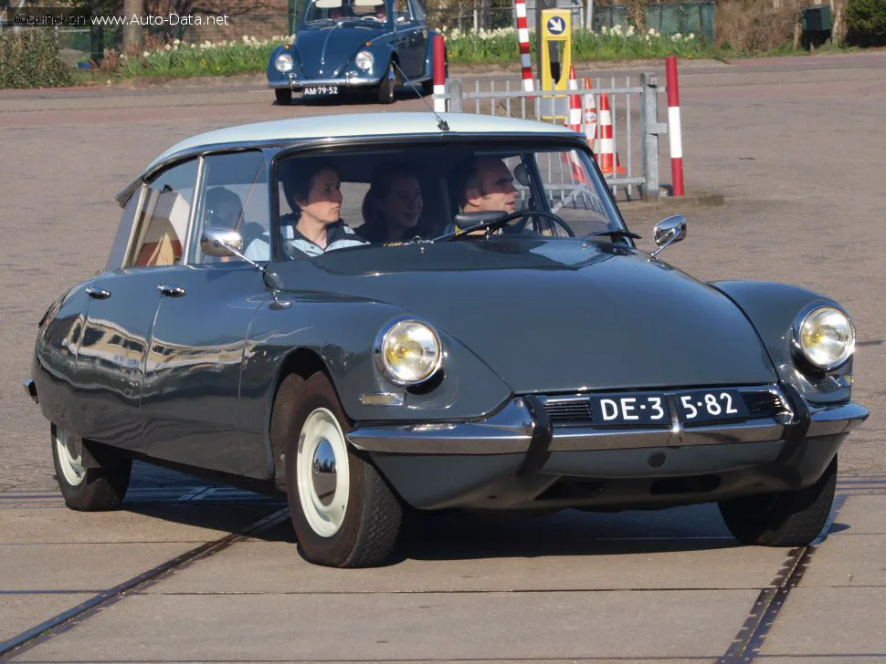 Citroen ID ID II 19 Super (84 лс) 1966 - 1967