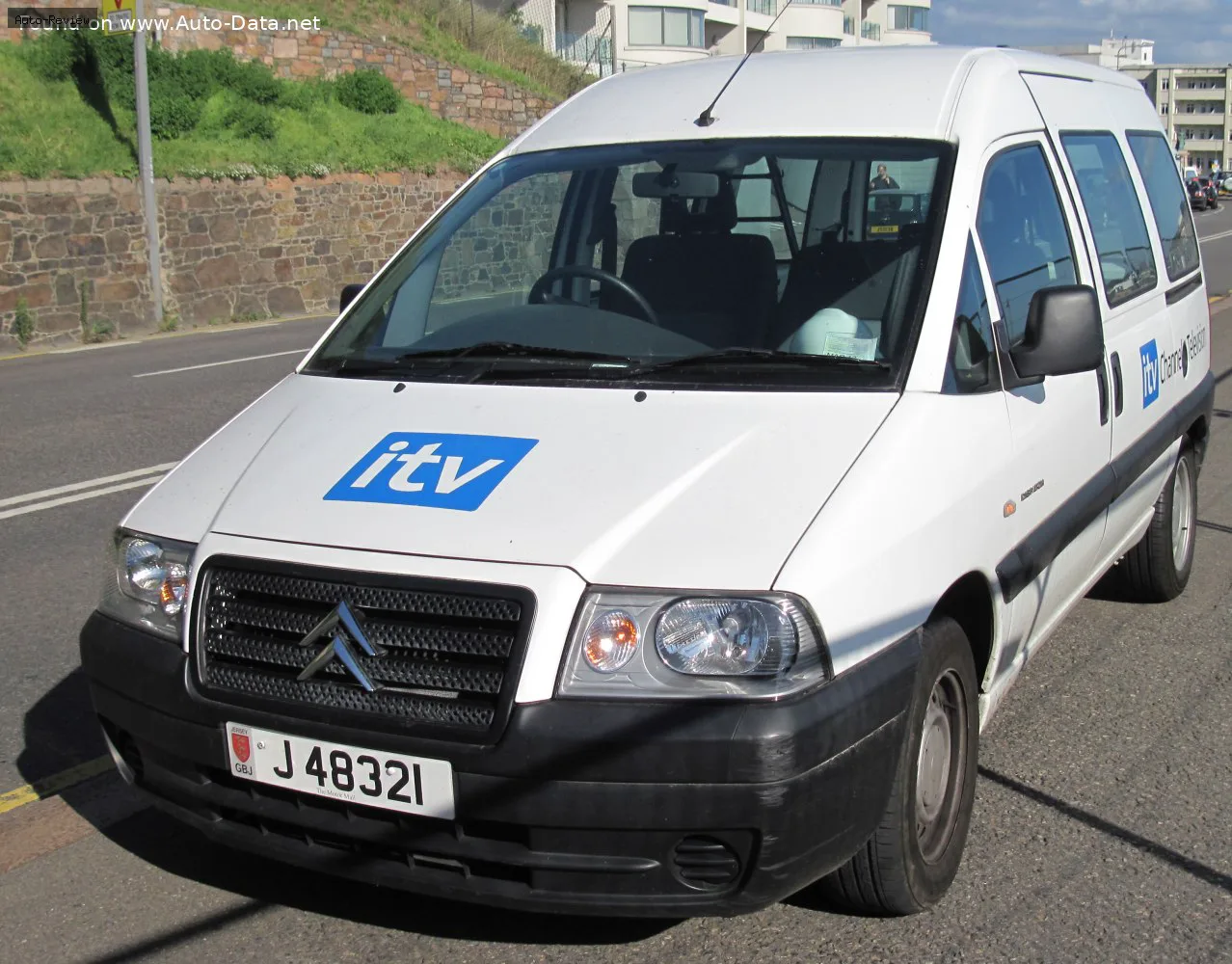 Citroen Jumpy Jumpy I Combi (facelift 2004) 2.0 (136 лс) Automatic 2004 - 2005