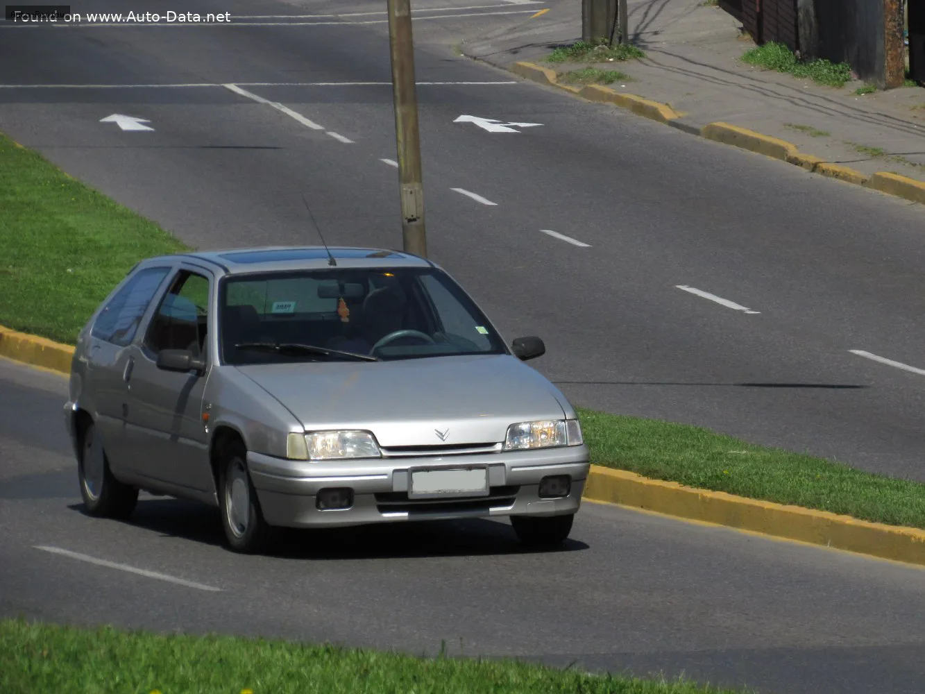 Citroen ZX ZX (N2, Phase I) 3-door 1.8 i (103 лс) 1993 - 1994 — фото 3