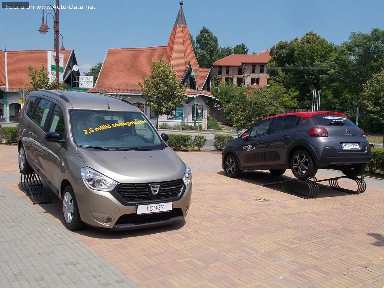 Dacia Lodgy Lodgy (facelift 2017) 1.5 Blue dCi (95 лс) 2018 - 2019