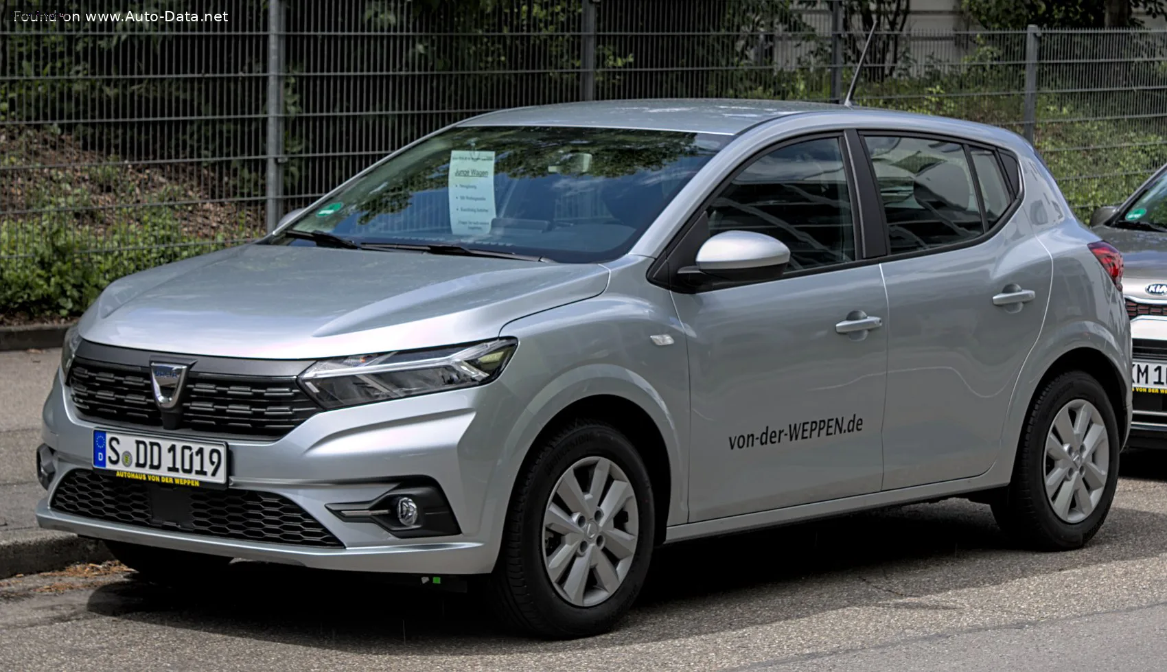 Dacia Sandero Sandero III 1.0 TCe (91 лс) CVT 2021 - 2022 — фото 3