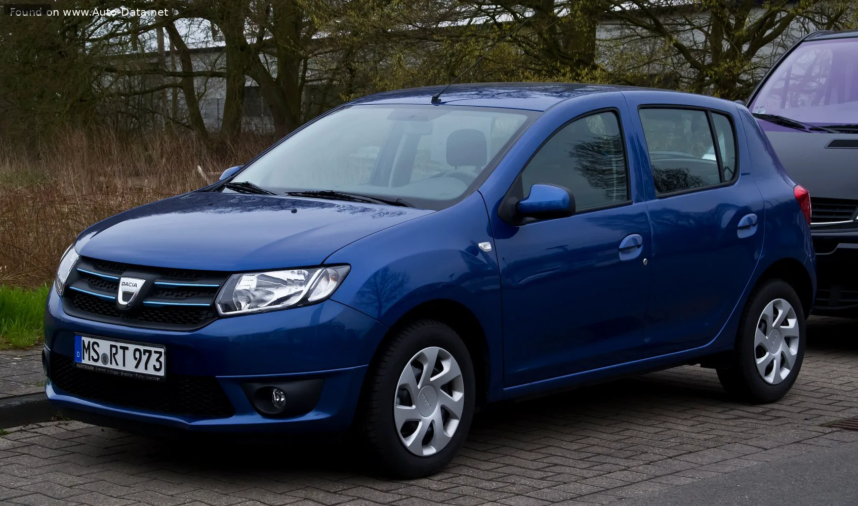 Dacia Sandero Sandero II 1.2 (75 лс) 2012 - 2015