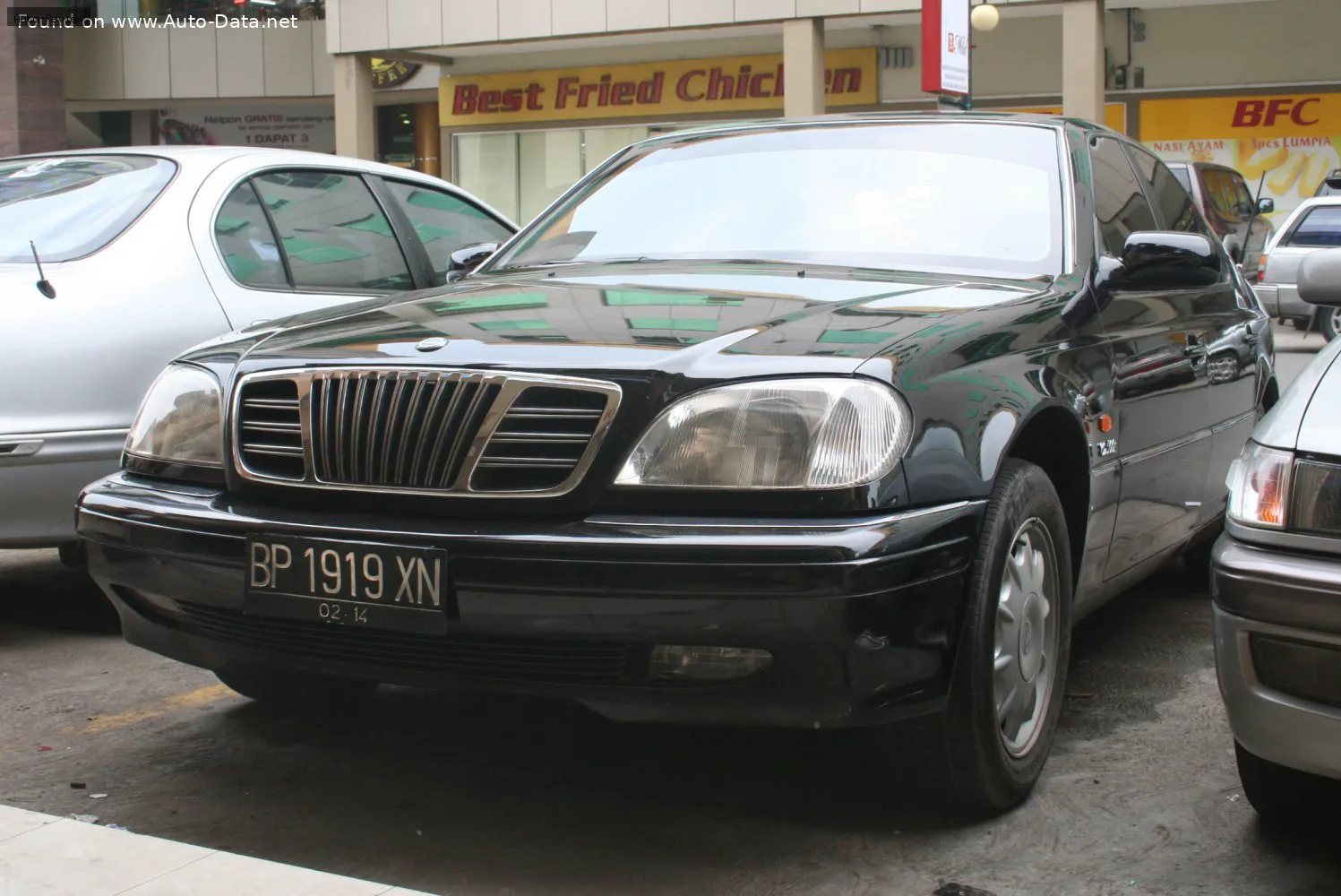 Daewoo Chairman Chairman (W124) 3.2 i 24V (220 лс) 1998 - 2005