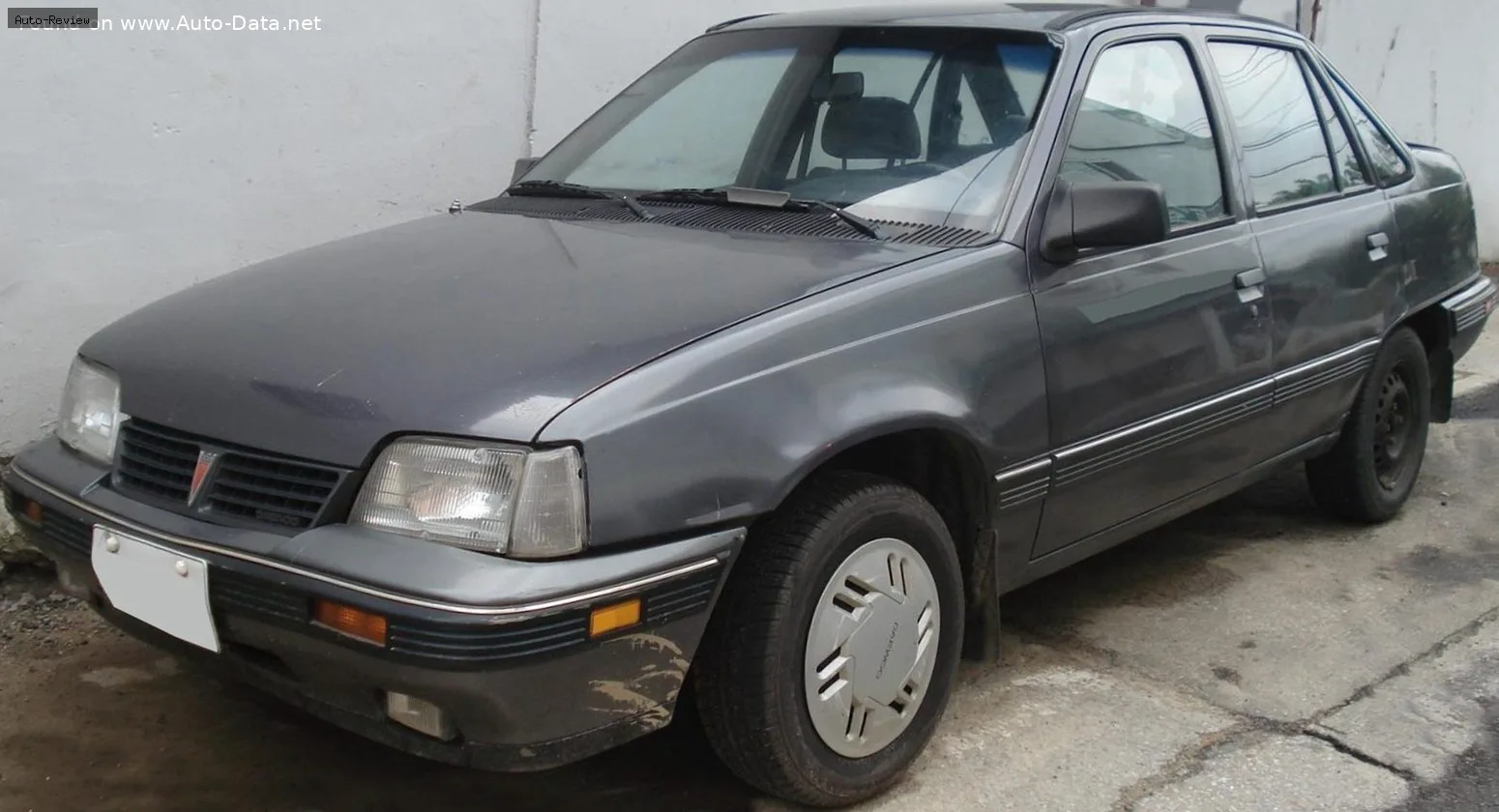 Daewoo LE Mans LE Mans 1.6 i (75 лс) 1986 - 1989