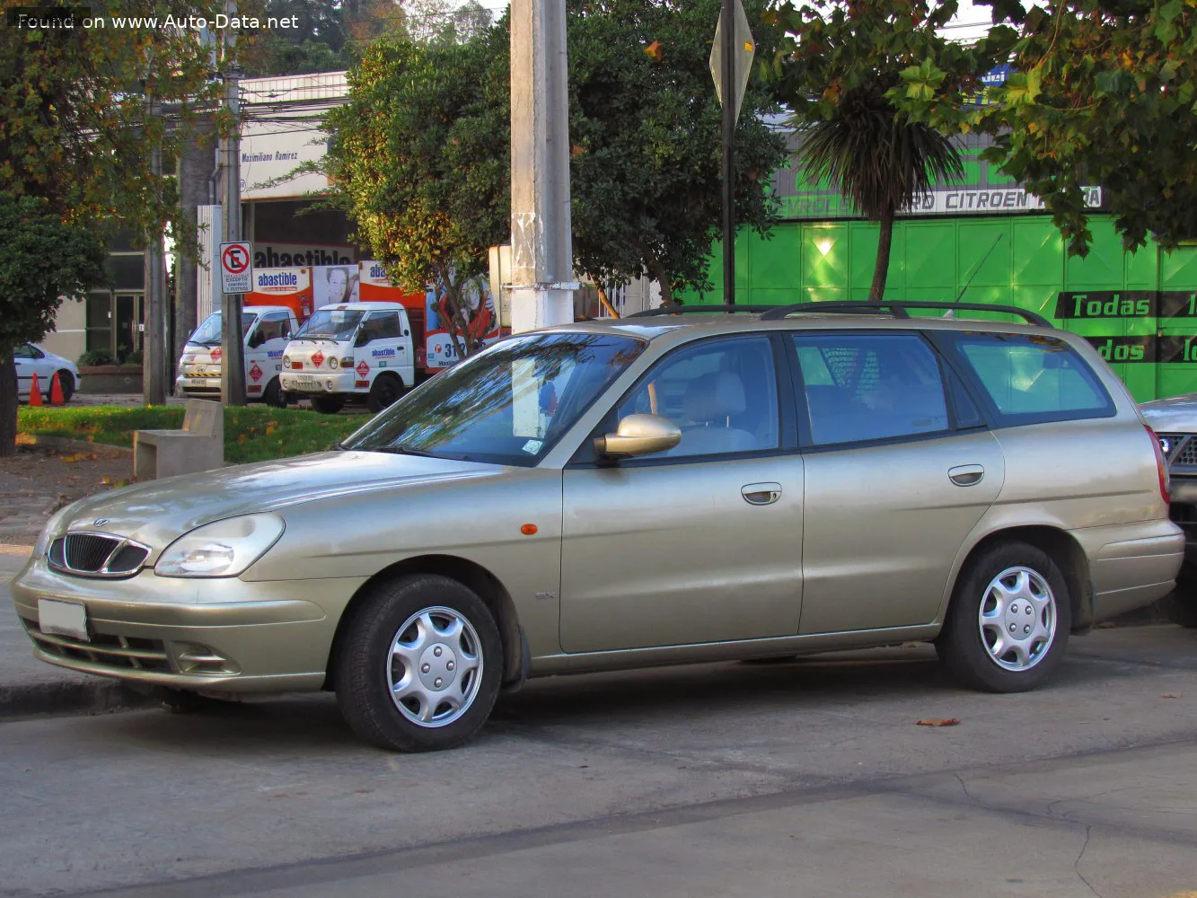 Daewoo Nubira Nubira Wagon II 2.0 (133 лс) 2001 - 2004