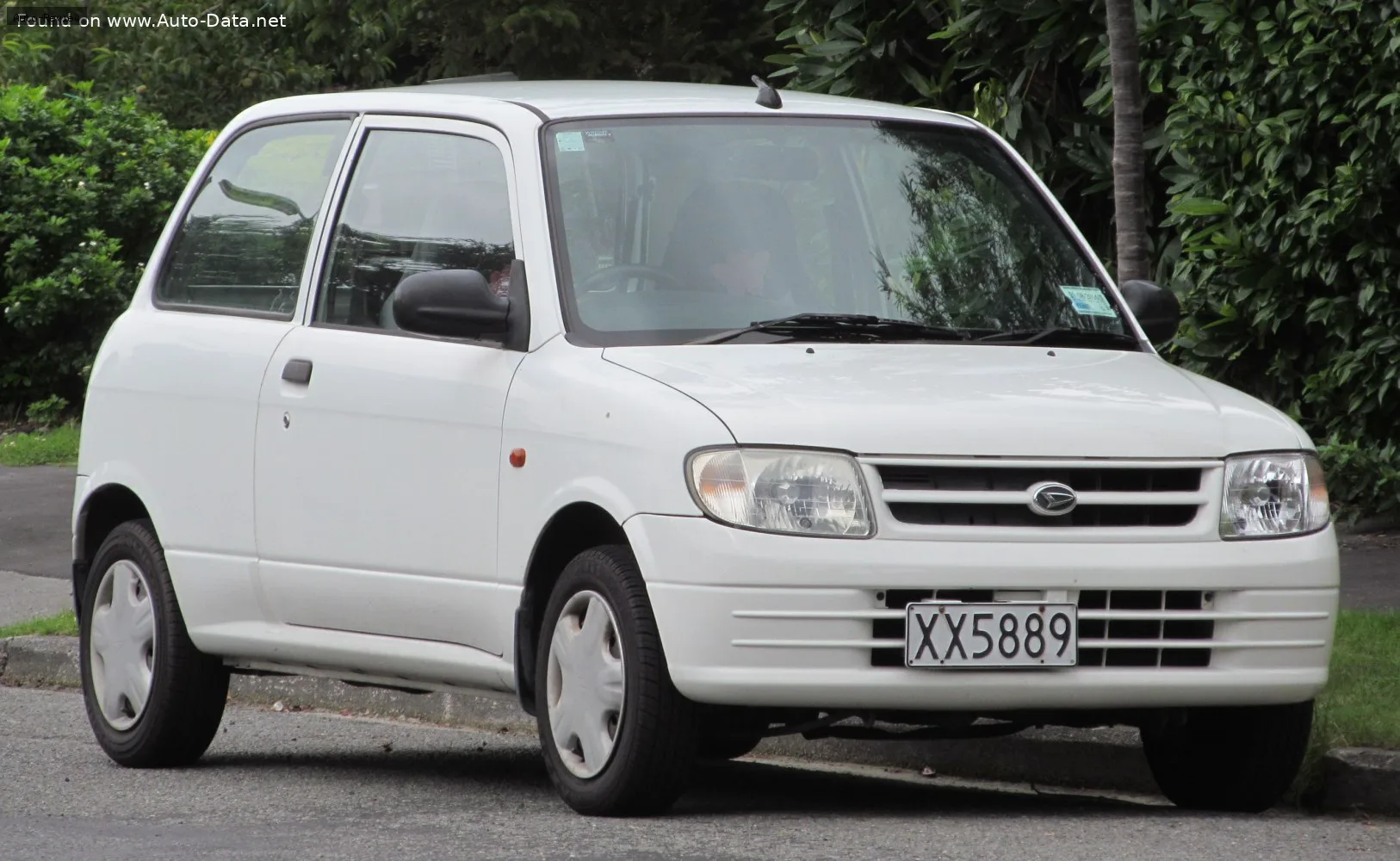 Daihatsu Mira Mira (GL800) 0.7 i (48 лс) 2000 - 2004