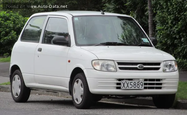 Daihatsu Mira Mira (GL800) 0.7 i (48 лс) 2000 - 2004 — фото 2