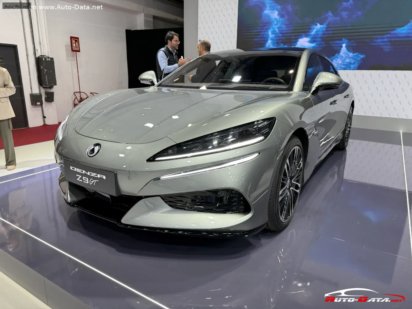 Denza Z9 Z9 GT 122.5 kWh (1156 лс) Electric 4WD 2026 -