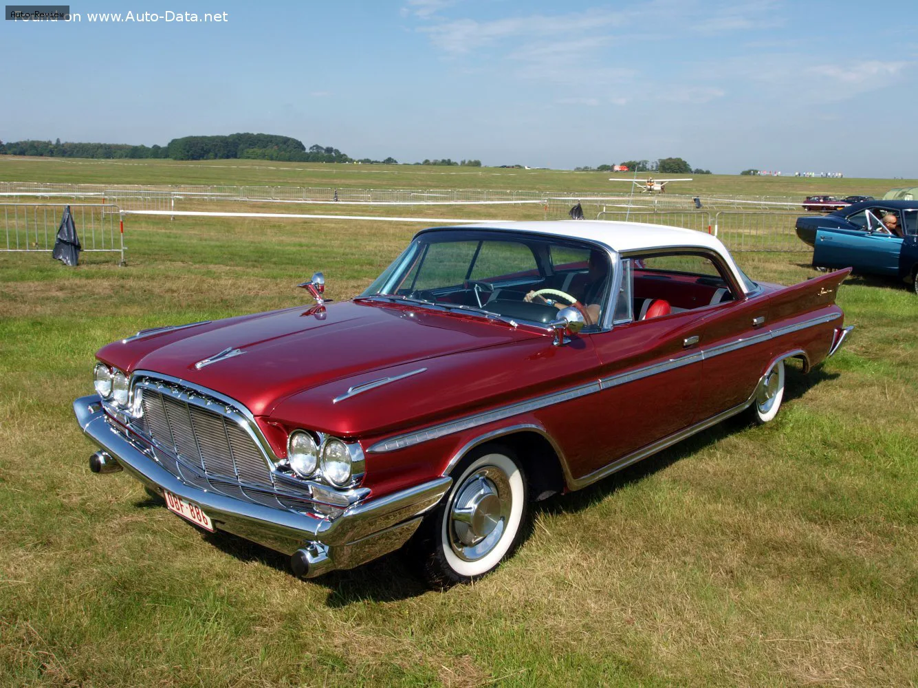 DeSoto Adventurer Adventurer I 4-Door Sedan 6.3 V8 (325 лс) TorqueFlite 1959 - 1960 — фото 3