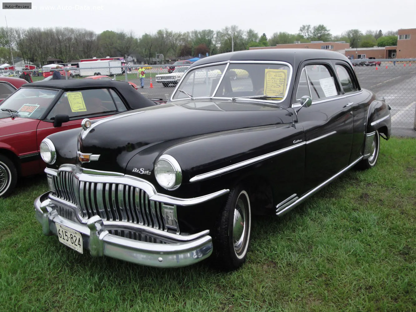 DeSoto Custom Custom Club Coupe (Second Series) 3.9 (112 лс) Tip-Toe Shift 1949 - 1950