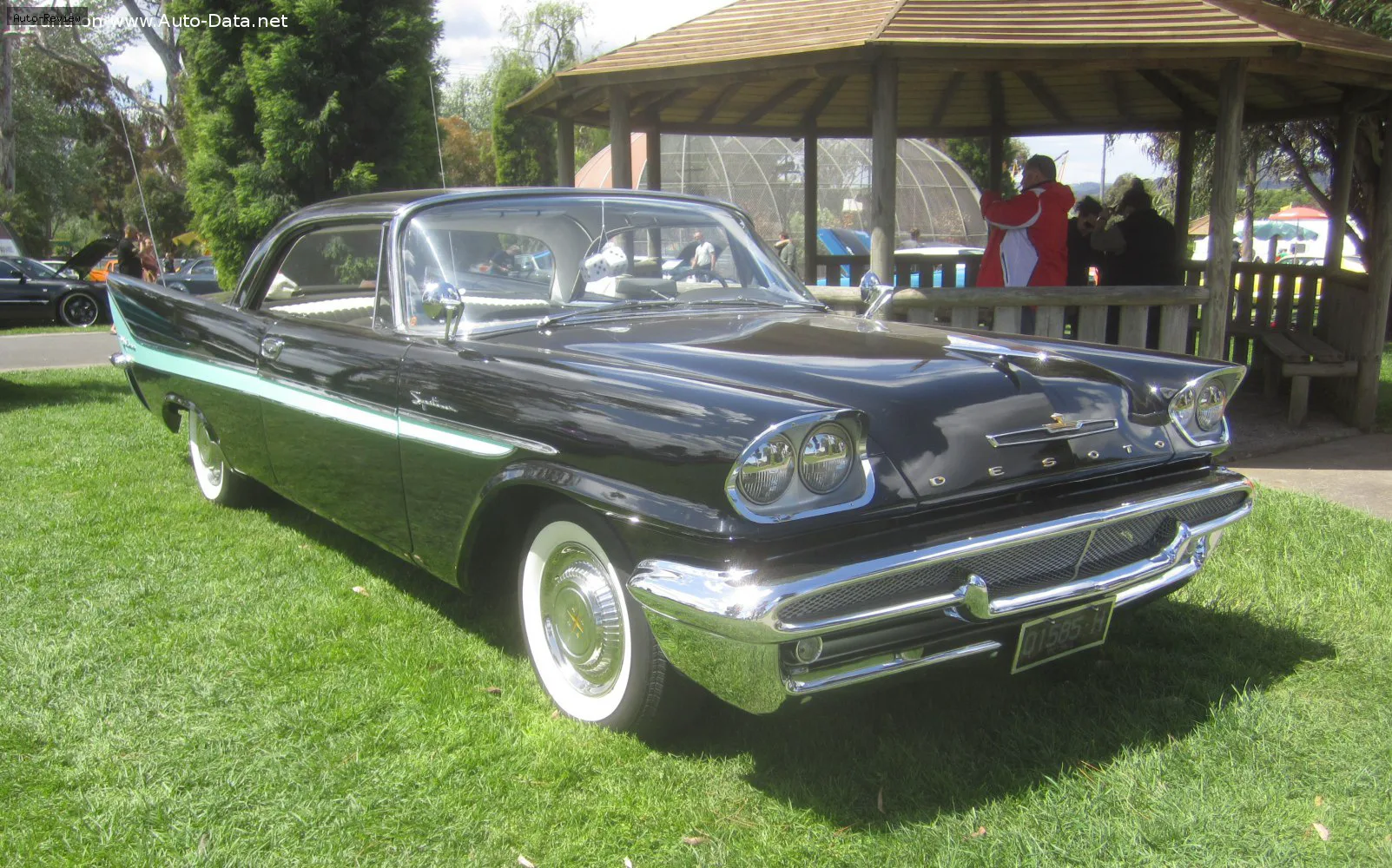 DeSoto Firedome Firedome III Two-Door Sportsman (facelift 1958) 5.9 V8 (295 лс) TorqueFlite 1957 - 1958