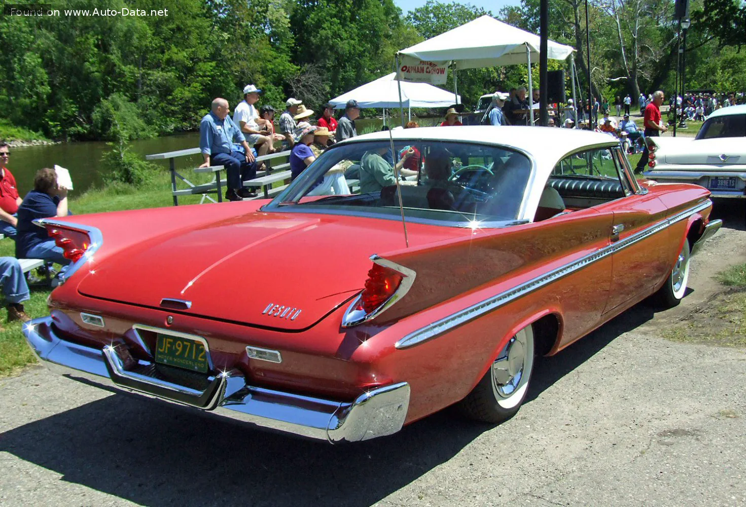 DeSoto Fireflite Fireflite Two-Door HardTop 5.9 V8 (295 лс) TorqueFlite 1959 - 1960