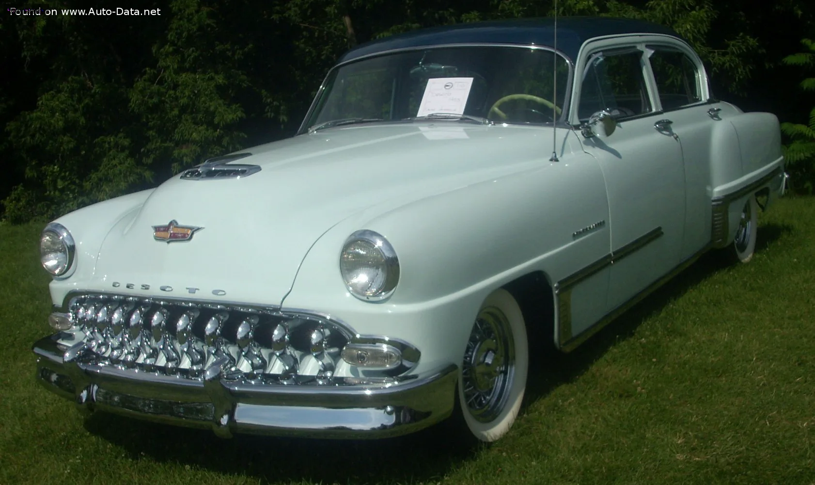 DeSoto Powermaster Six Powermaster Six 4-Door Sedan 4.1 (116 лс) PowerFlite 1953 - 1954