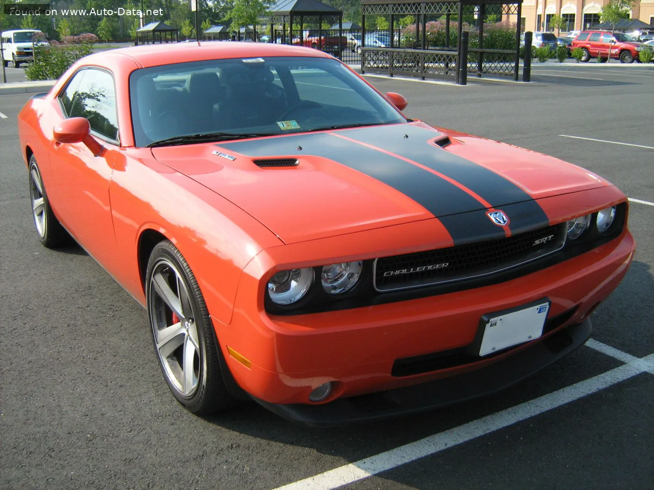 Dodge Challenger Challenger III 3.6 Pentastar V6 (305 лс) Automatic 2011 - 2014