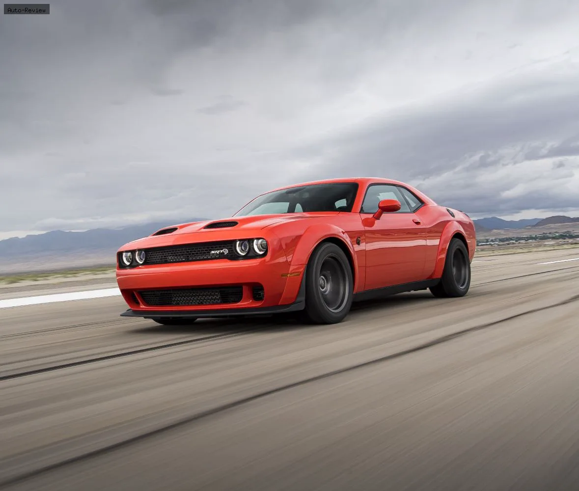 Dodge Challenger Challenger III (facelift 2014) SRT Super Stock 6.2 HEMI V8 (807 лс) TorqueFlite 2019 - 2023
