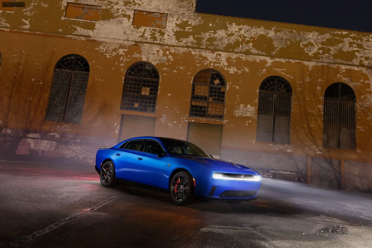 Dodge Charger Charger VIII 4-Door Daytona Scat Pack 100.5 kWh (680 лс) AWD Electric 2025 -
