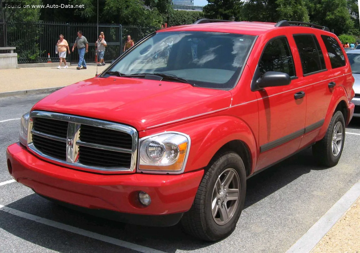 Dodge Durango Durango II (HB) 5.7 i V8 (350 лс) 2004 - 2006