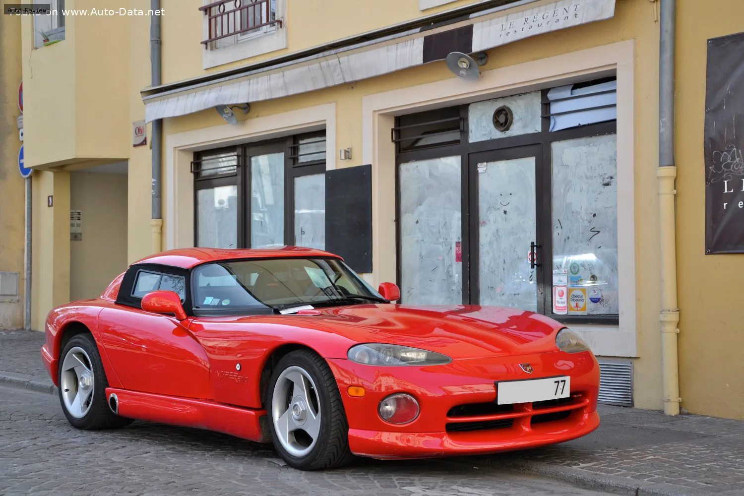 Dodge Viper Viper SR I 8.0 V10 (406 лс) 1991 - 1995