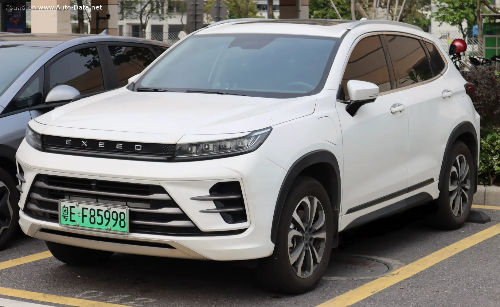 Exeed LX LX (Zhuifeng, facelift 2022) ET-i 1.5T (326 лс) Plug-in Hybrid DHT 2022 - 2023