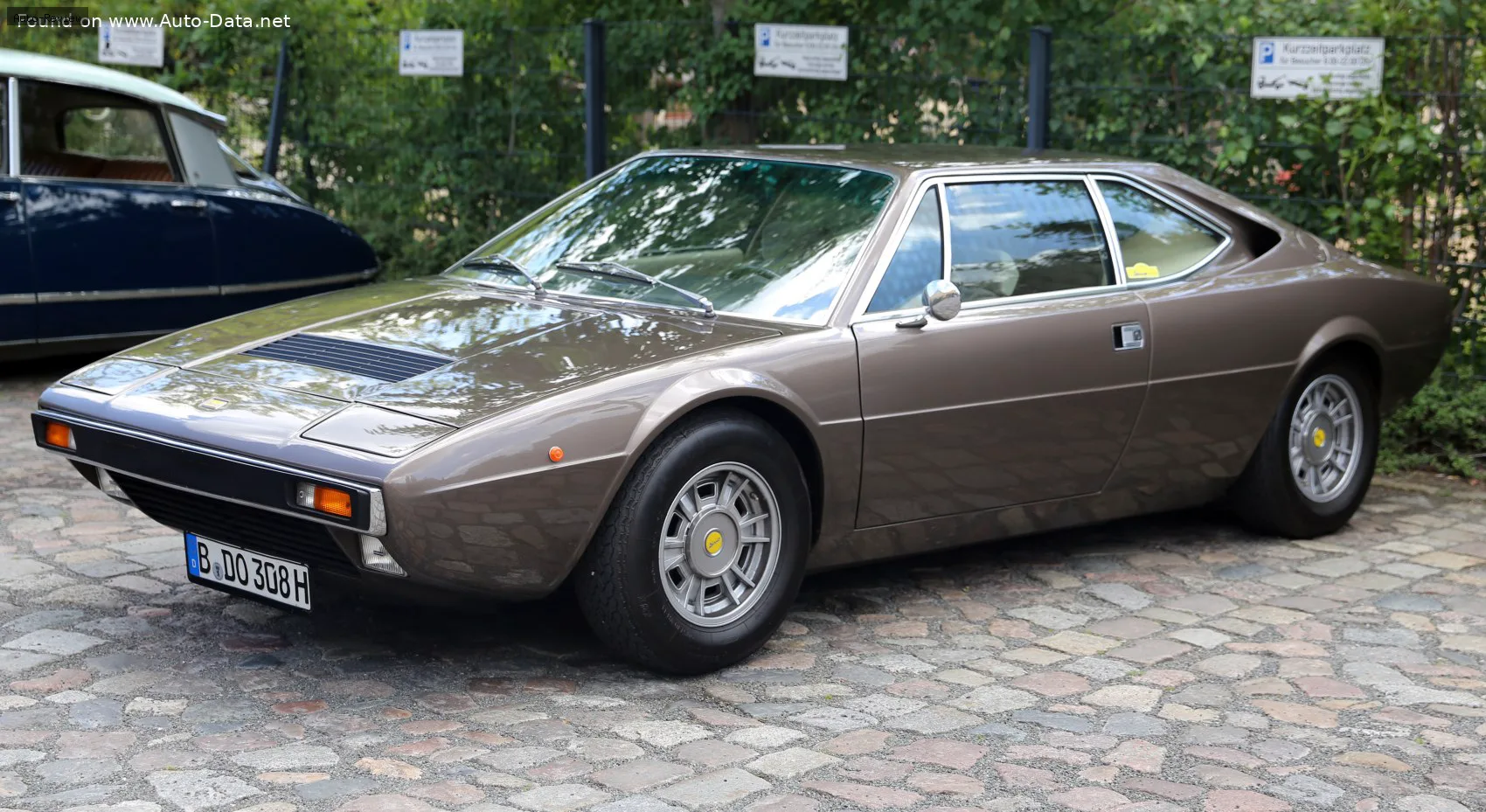 Ferrari Dino Dino GT4 (208/308) 308 2.9 V8 (255 лс) 1973 - 1980