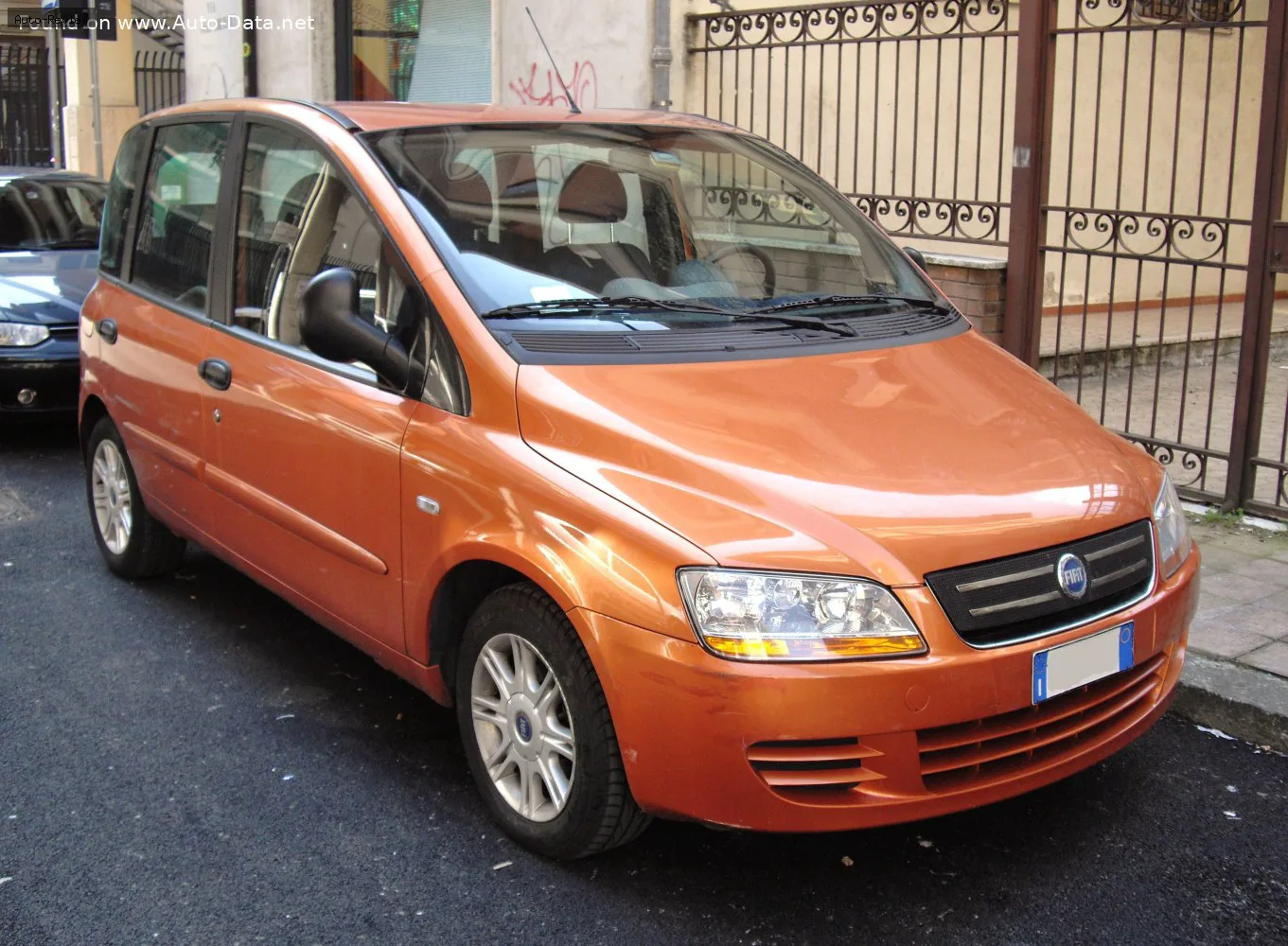 Fiat Multipla Multipla (186, facelift 2004) 1.6 16V (103 лс) 2004 - 2010