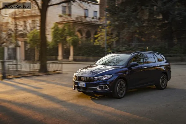 Fiat Tipo Tipo (357, facelift 2020) Hatchback 1.0 (100 лс) 2020 - — фото 2