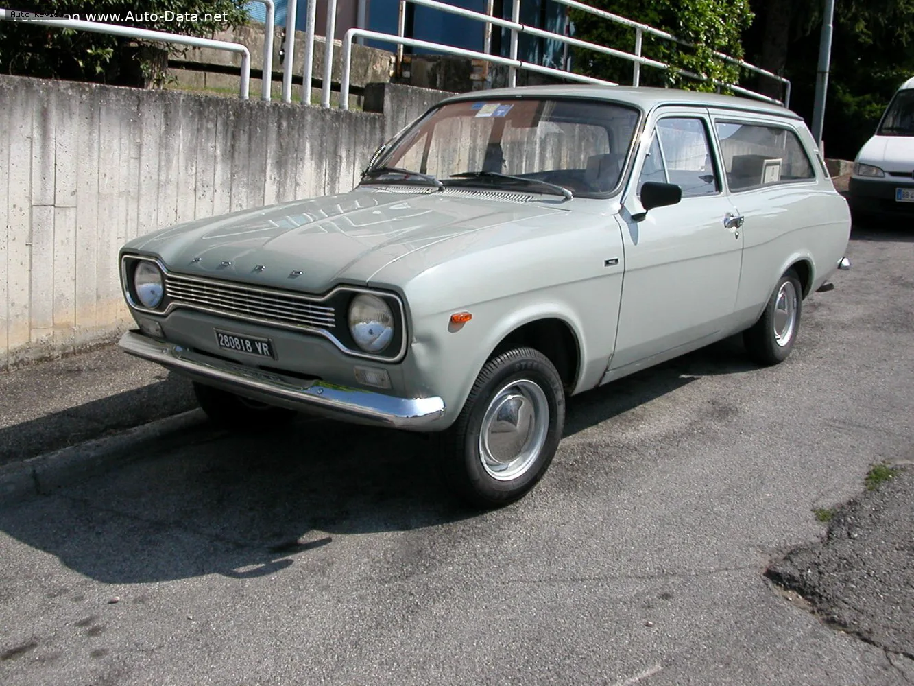 Ford Escort Escort I Turnier 1300 (57 лс) 1970 - 1976 — фото 3