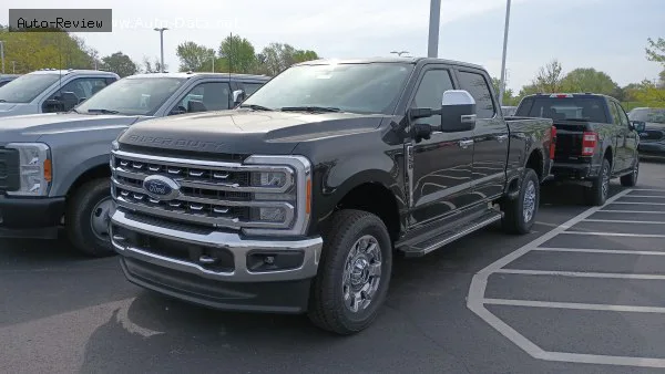 Ford F-350 Super Duty F-350 Super Duty V Crew Cab Short box 6.8 V8 (405 лс) Automatic SRW 2023 - — фото 2