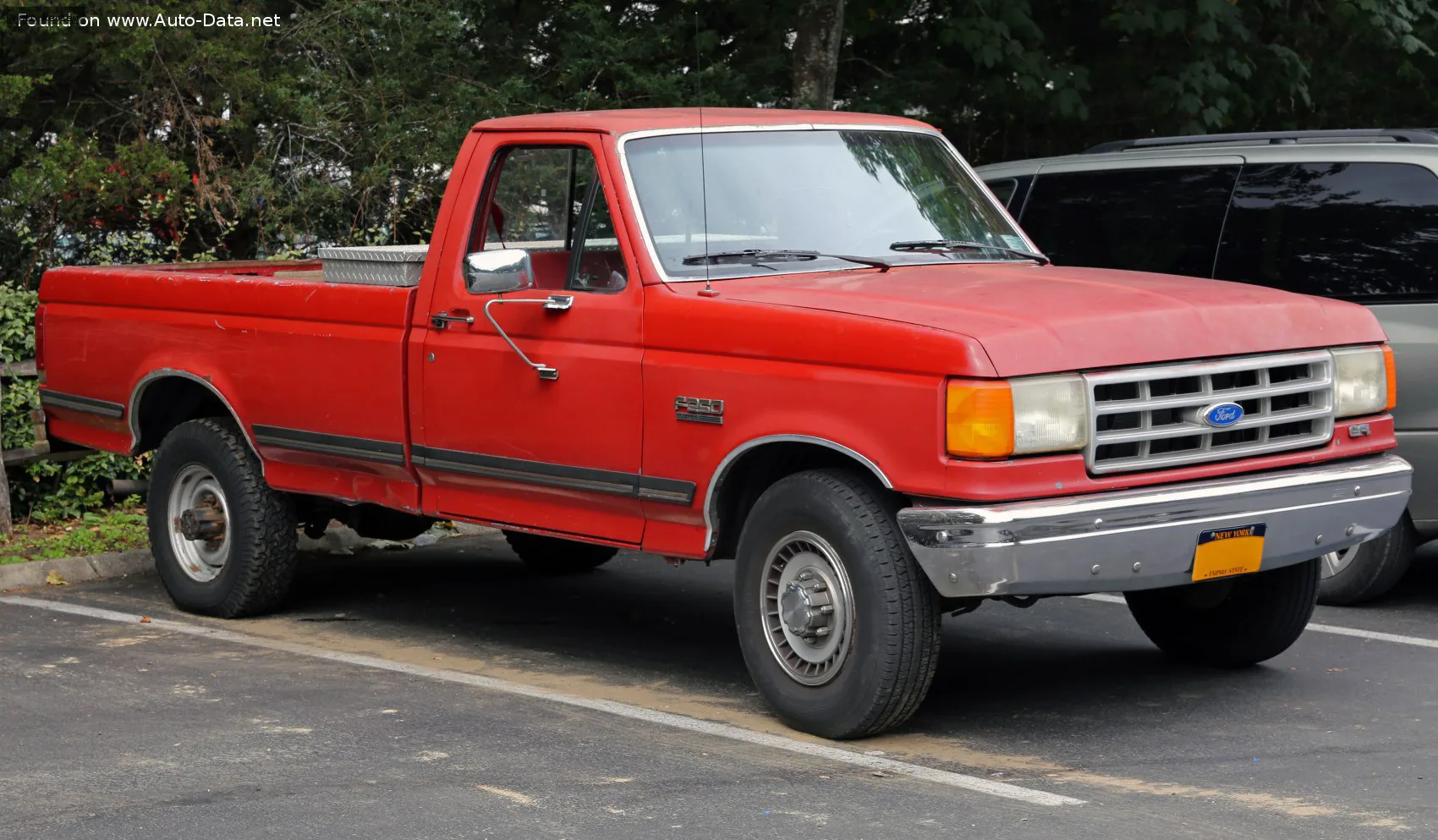 Ford F-Series F-250 F-Series F-250 VIII Regular Cab 5.0 V8 Windsor (185 лс) Automatic 1986 - 1988