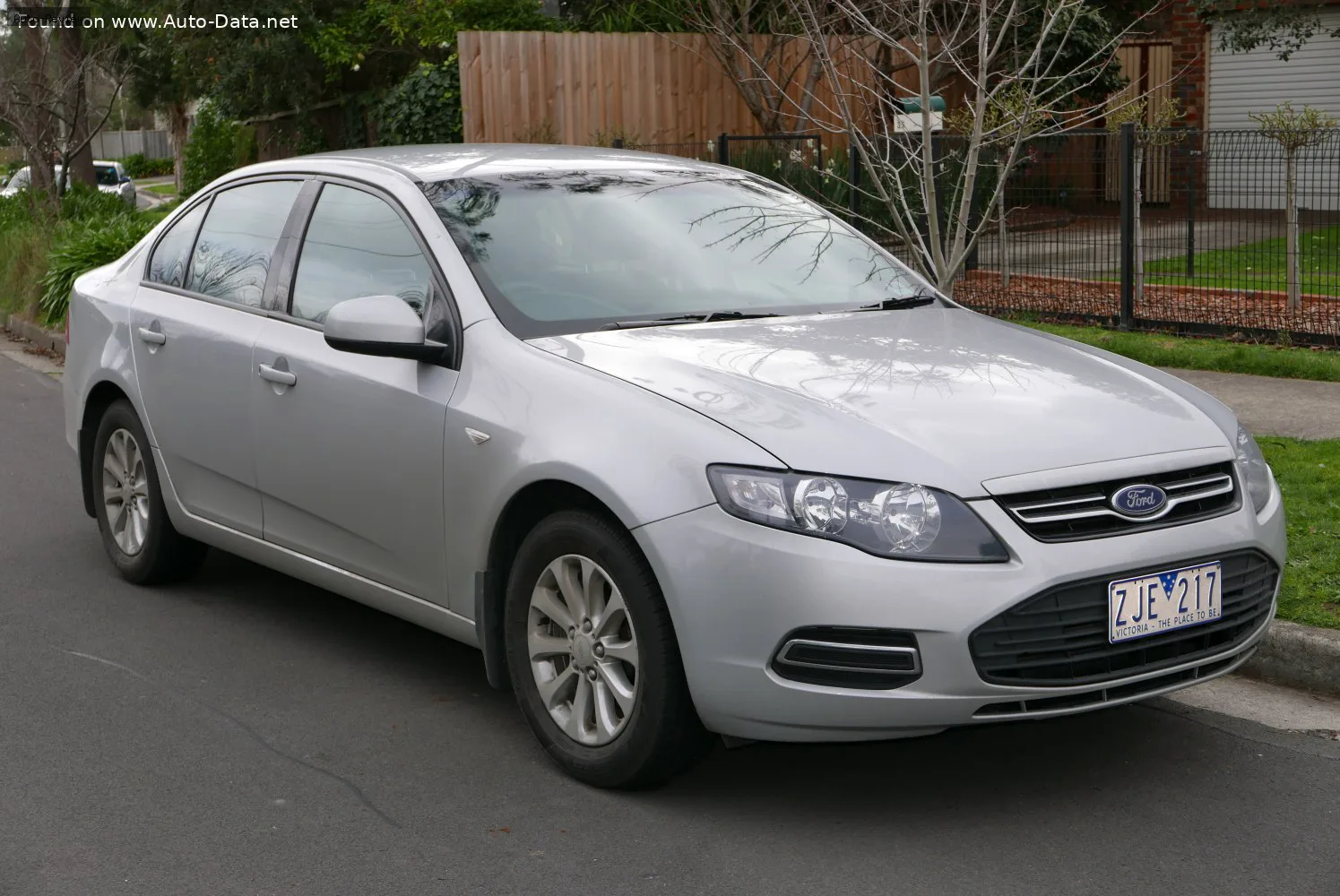 Ford Falcon Falcon (FG, facelift 2011) 2.0 EcoBoost (243 лс) Automatic 2011 - 2014 — фото 3