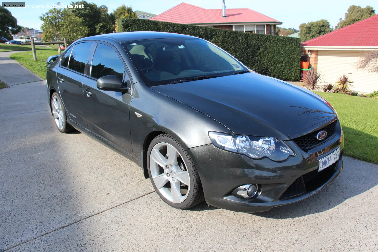 Ford Falcon Falcon (FG) 4.0 DI-VCT Turbo (367 лс) 2008 - 2011