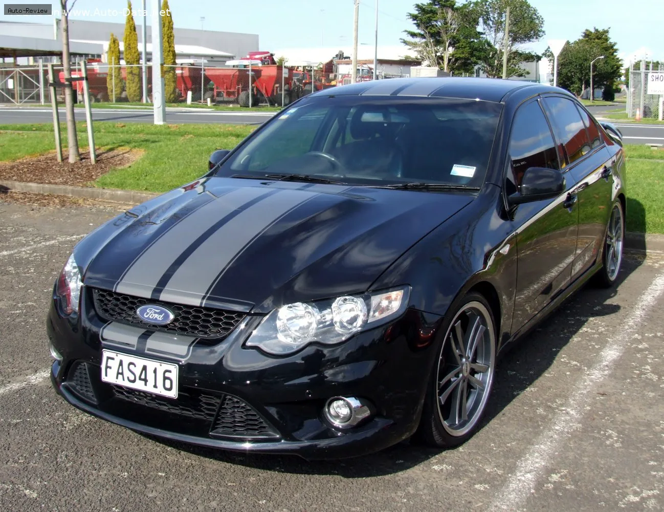 Ford Falcon Falcon (FG) XR8 5.4 V8 (394 лс) Automatic 2008 - 2010