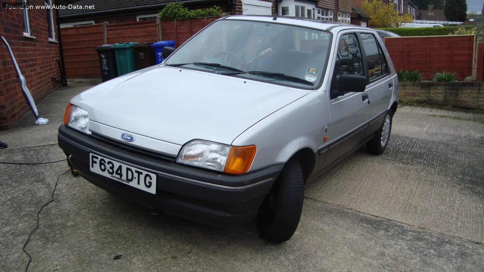 Ford Fiesta Fiesta III (Mk3) 1.3 (60 лс) 1989 - 1992 — фото 3