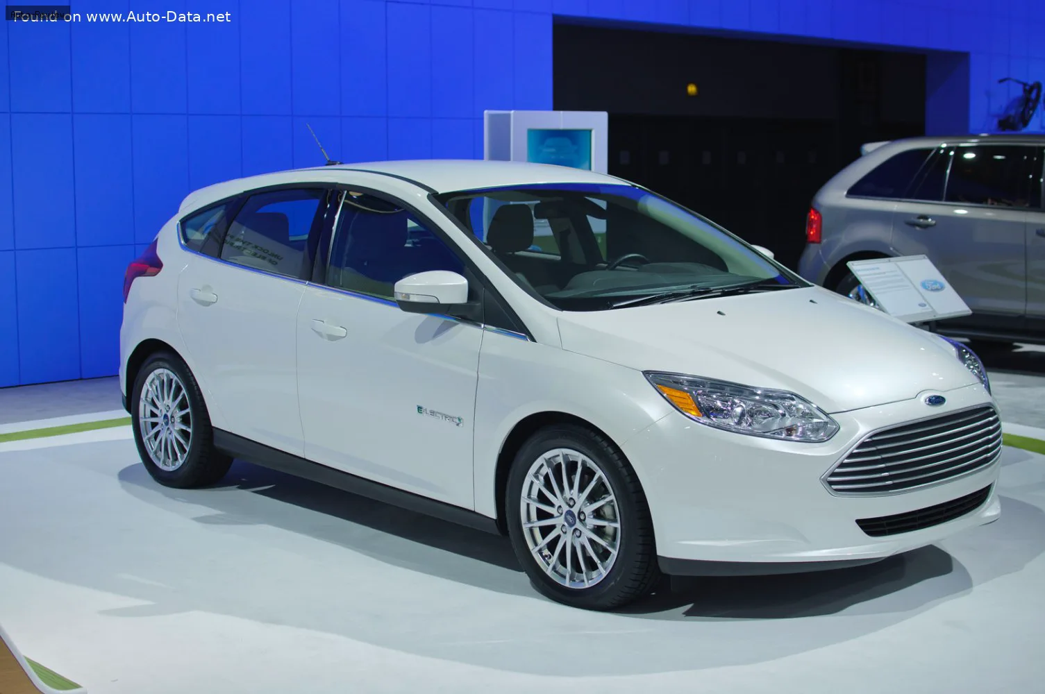 Ford Focus Focus III Hatchback (facelift 2014) 33.5 kWh (147 лс) Electric 2017 - 2018
