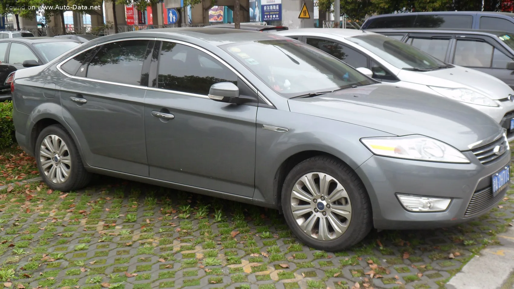 Ford Mondeo Mondeo III Sedan 2.3 i 16V (160 лс) 2006 - 2010
