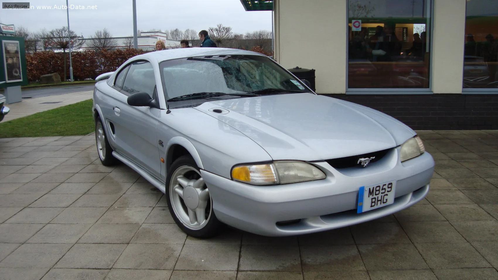 Ford Mustang Mustang IV 3.8 V6 (152 лс) 1993 - 1997
