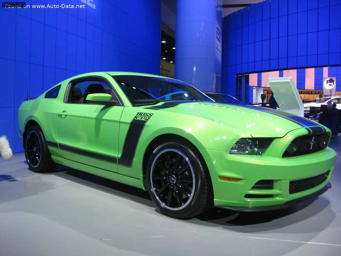 Ford Mustang Mustang V (facelift 2012) Boss 302 5.0 V8 (444 лс) 2012 - 2013 — фото 3