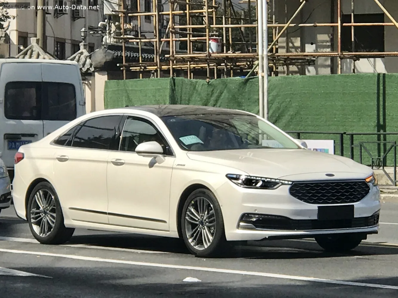 Ford Taurus Taurus VII (China, facelift 2019) 2.0 EcoBoost 245 (245 лс) Automatic 2019 - 2022 — фото 3