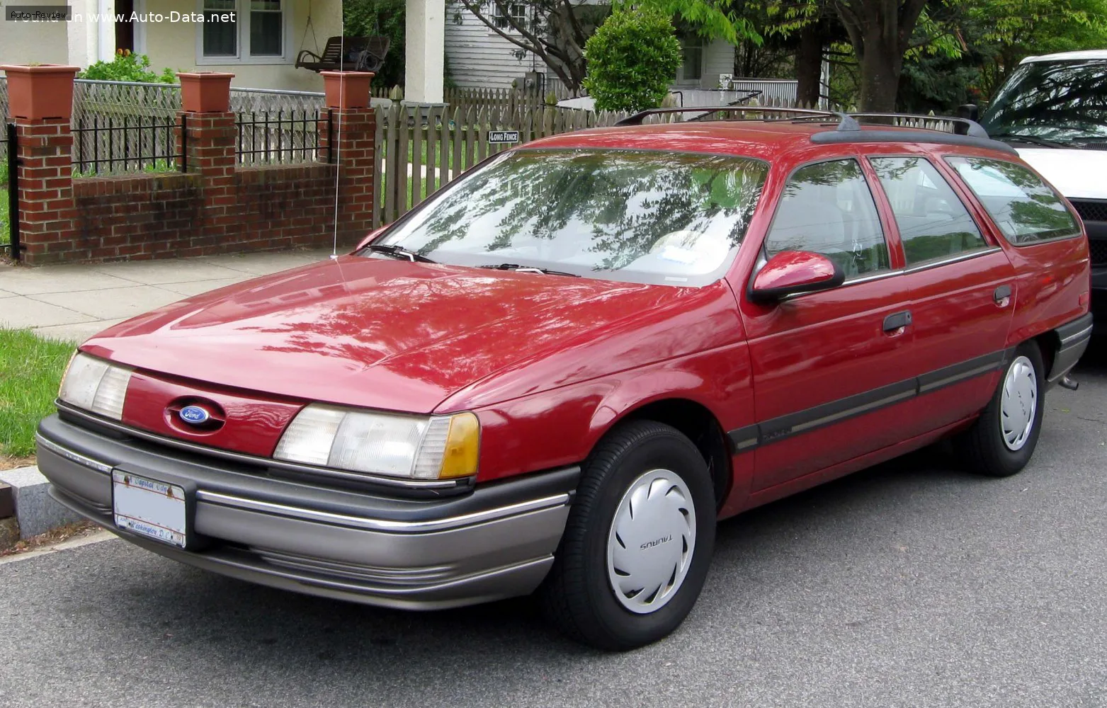 Ford Taurus Taurus I Station Wagon 3.0 V6 (142 лс) Automatic 1986 - 1991 — фото 3