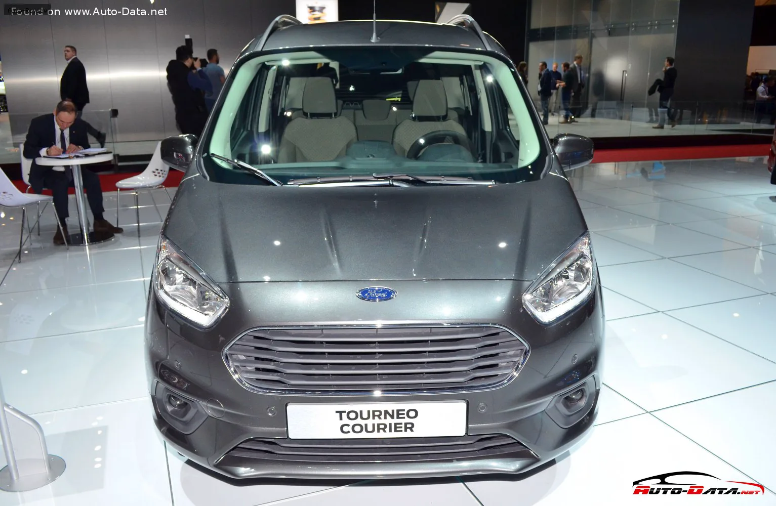 Ford Tourneo Courier Tourneo Courier I (facelift 2017) 1.5 TDCi (100 лс) 2018 - 2023 — фото 3