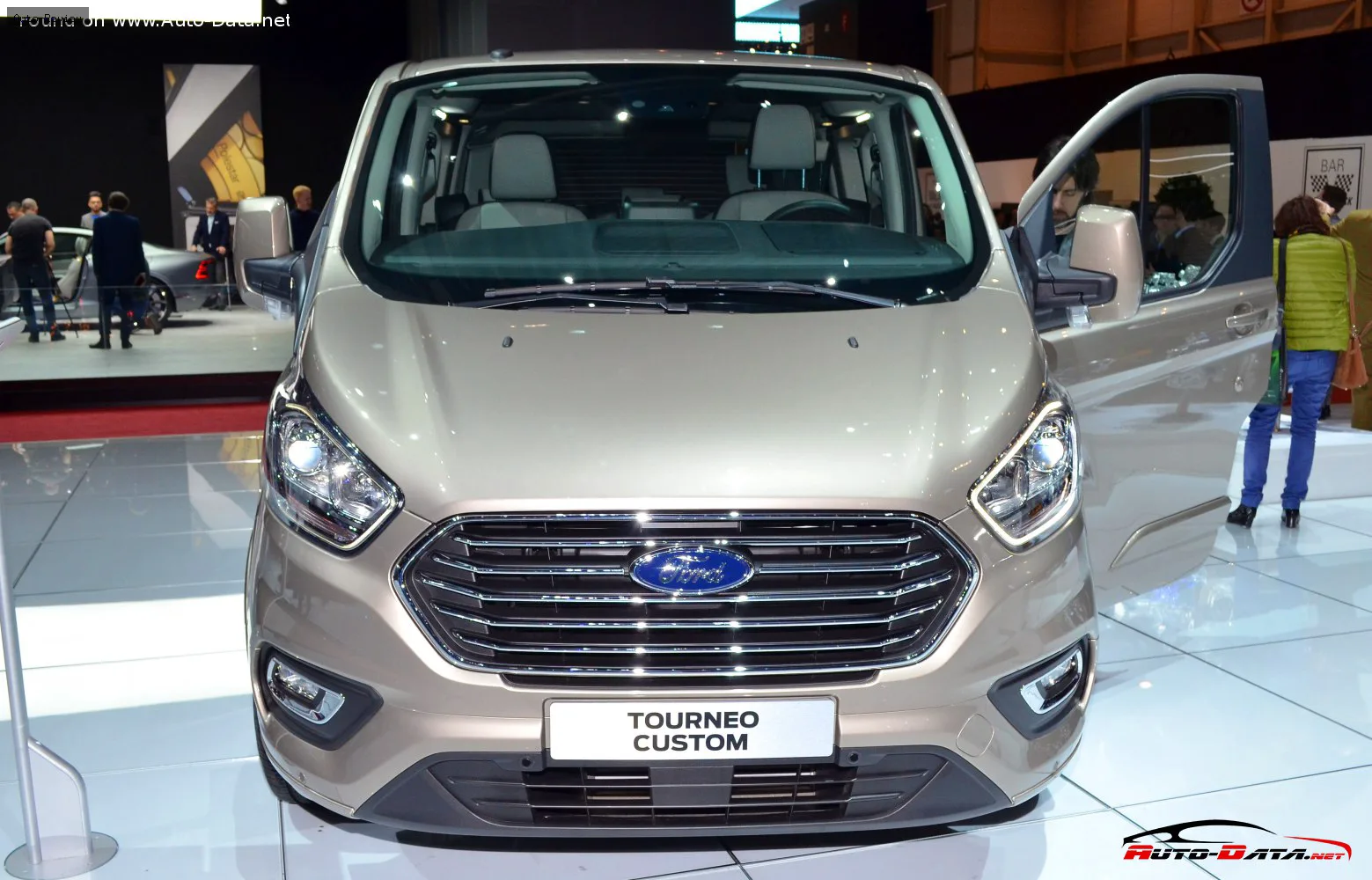 Ford Tourneo Custom Tourneo Custom I (facelift 2018) L1 2.0 TDCi (170 лс) Automatic 2018 - 2023