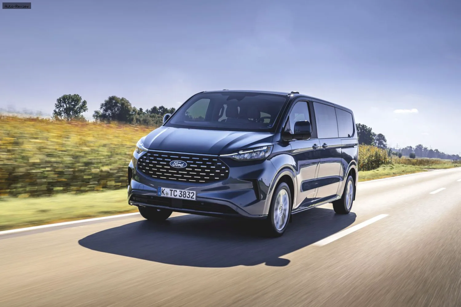Ford Tourneo Custom Tourneo Custom II L1 82.5 kWh (218 лс) 2024 -