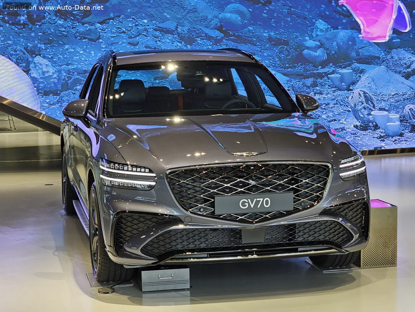Genesis GV70 GV70 (facelift 2024) 2.5 T-GDi (304 лс) Automatic 2024 -