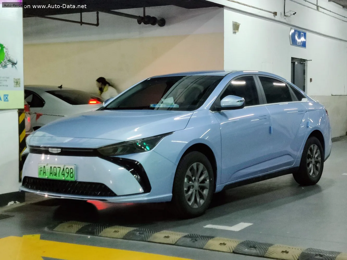 Geometry A/G6 G6 (facelift 2022) 53.4 kWh (204 лс) Electric 2022 -