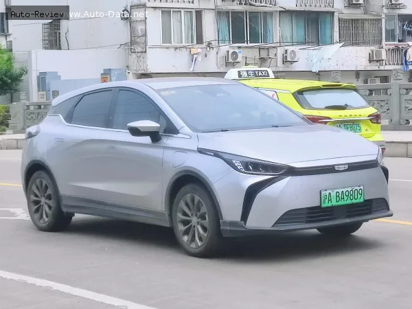 Geometry C/M6 M6 (facelift 2022) 53 kWh (204 лс) Electric 2022 - — фото 2