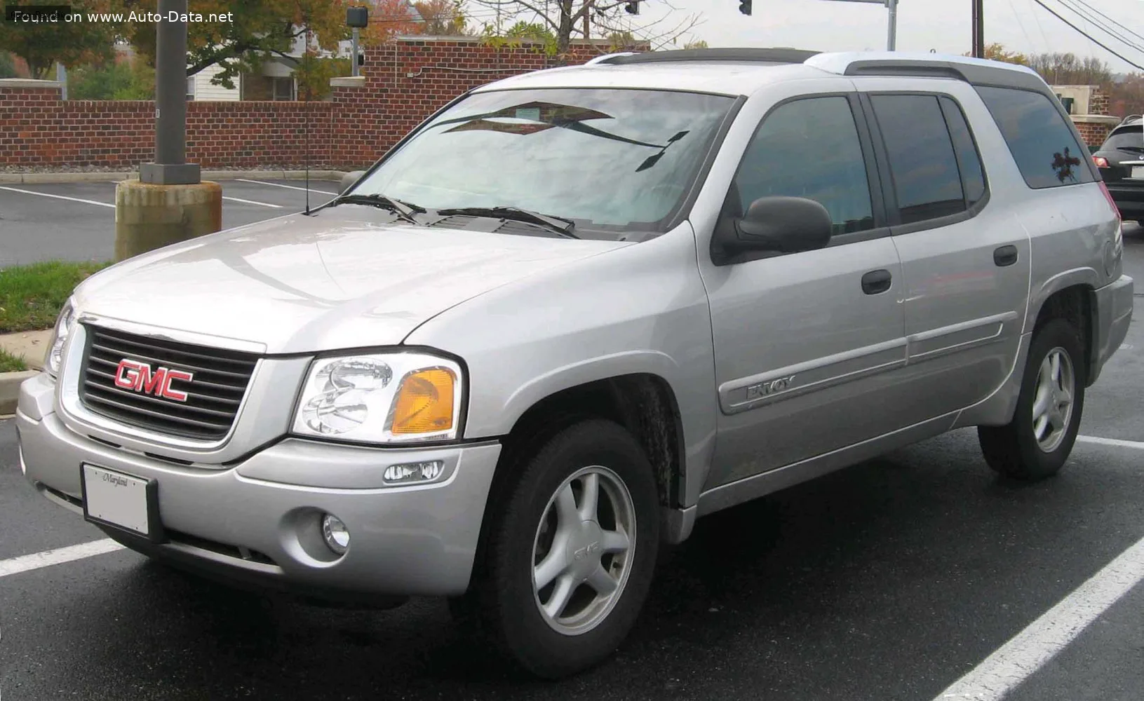 GMC Envoy Envoy II XUV (GMT305) 5.3i V8 (290 лс) Automatic 2004 - 2005
