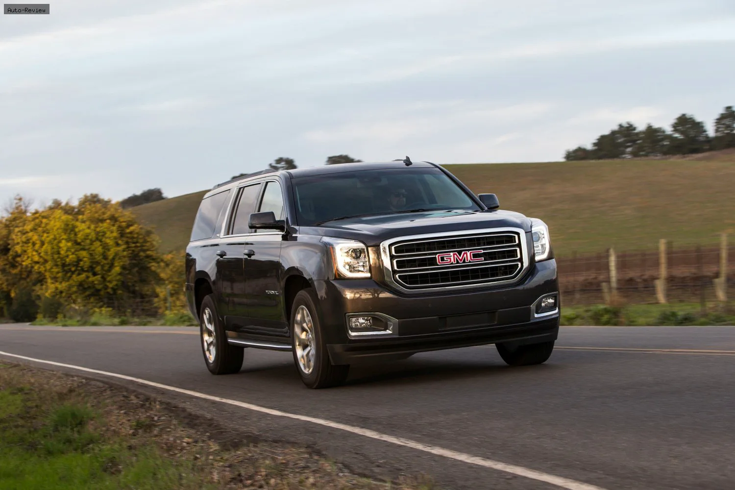 GMC Yukon Yukon IV 5.3 EcoTec3 V8 (355 лс) 4WD Automatic 2014 - 2019