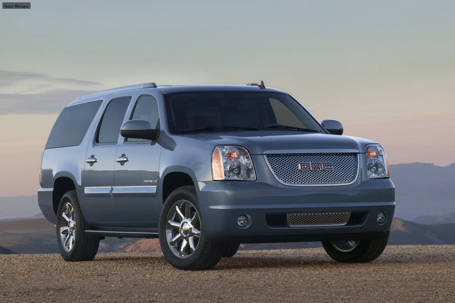 GMC Yukon Yukon XL III (GMT900) 5.3 i V8 16V (310 лс) 4WD FlexFuel Automatic 2007 - 2009