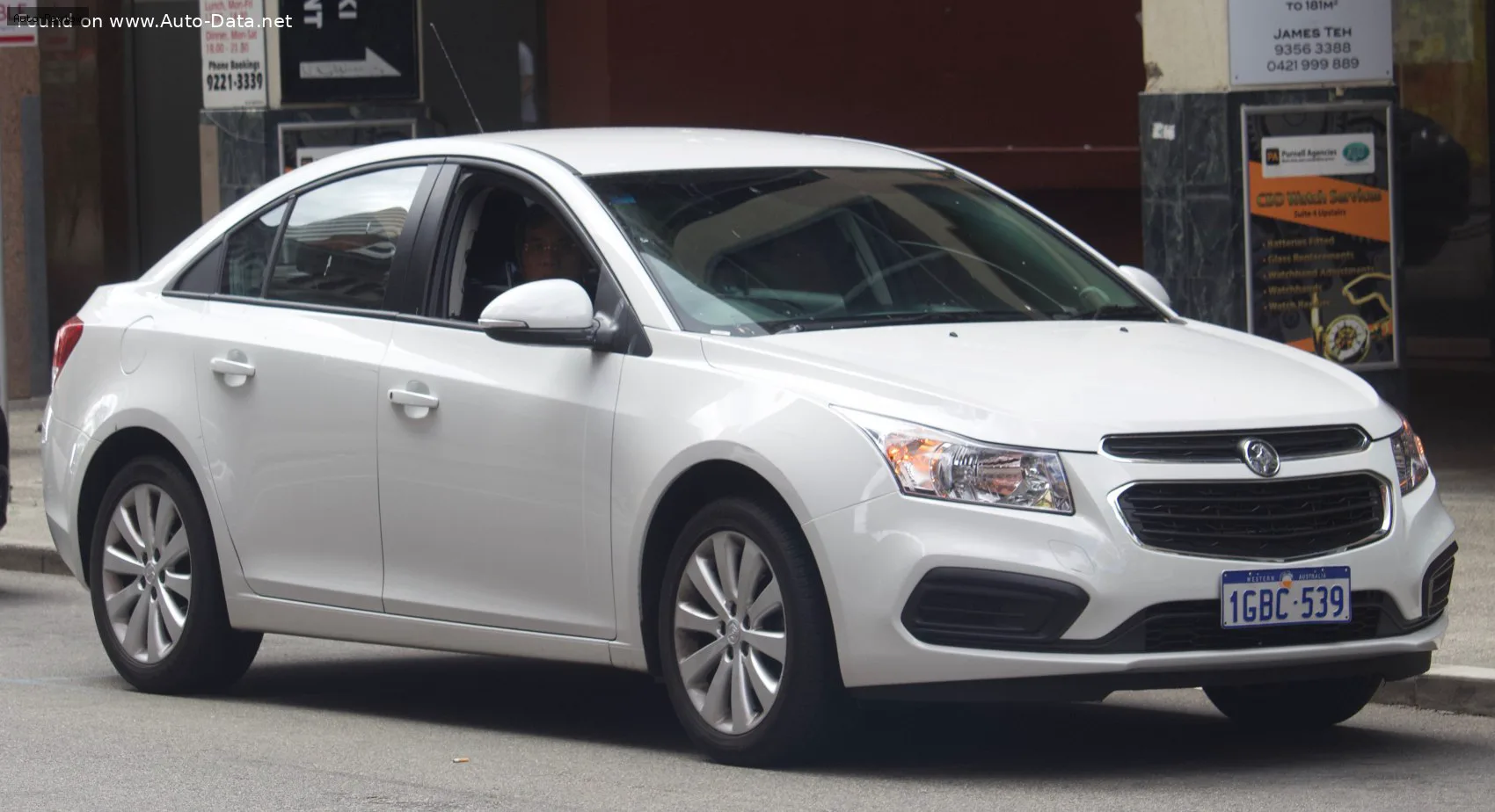 Holden Cruze Cruze Sedan (JH, facelift 2015) 1.6 iTi (180 лс) 2015 - 2016 — фото 3
